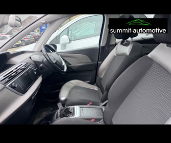 Car Image 19