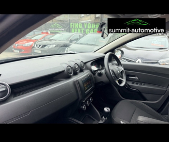 Car Image 16