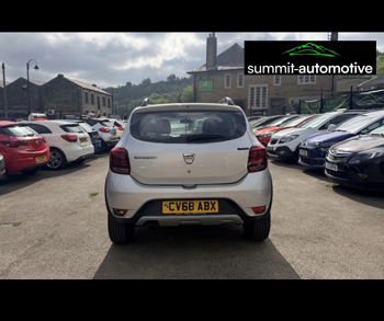 Car Image 9
