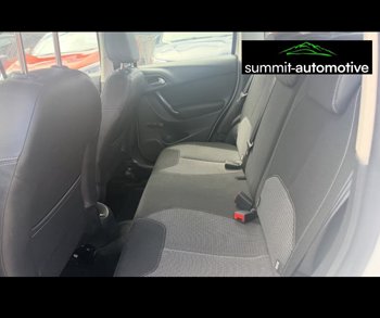 Car Image 19
