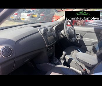Car Image 18