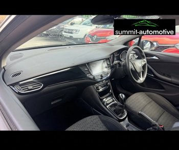 Car Image 18