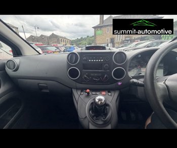 Car Image 12