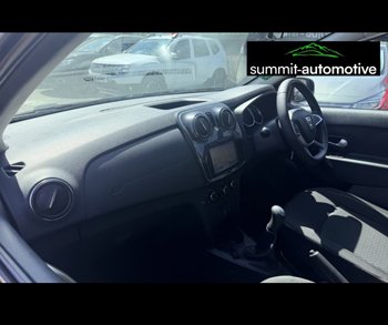 Car Image 18
