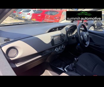 Car Image 19