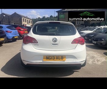 Car Image 9