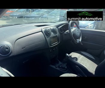 Car Image 18